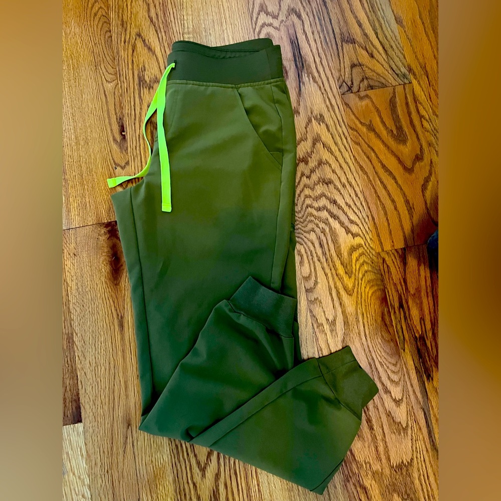 Figs Jogger scrubs. Bought them on Poshmark,but ended up being too big.